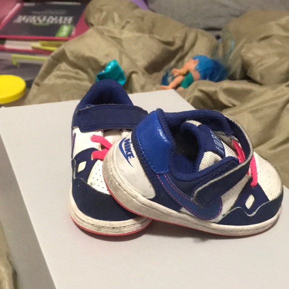 Toddler girl pink and blue nike - Picture 2 of 3